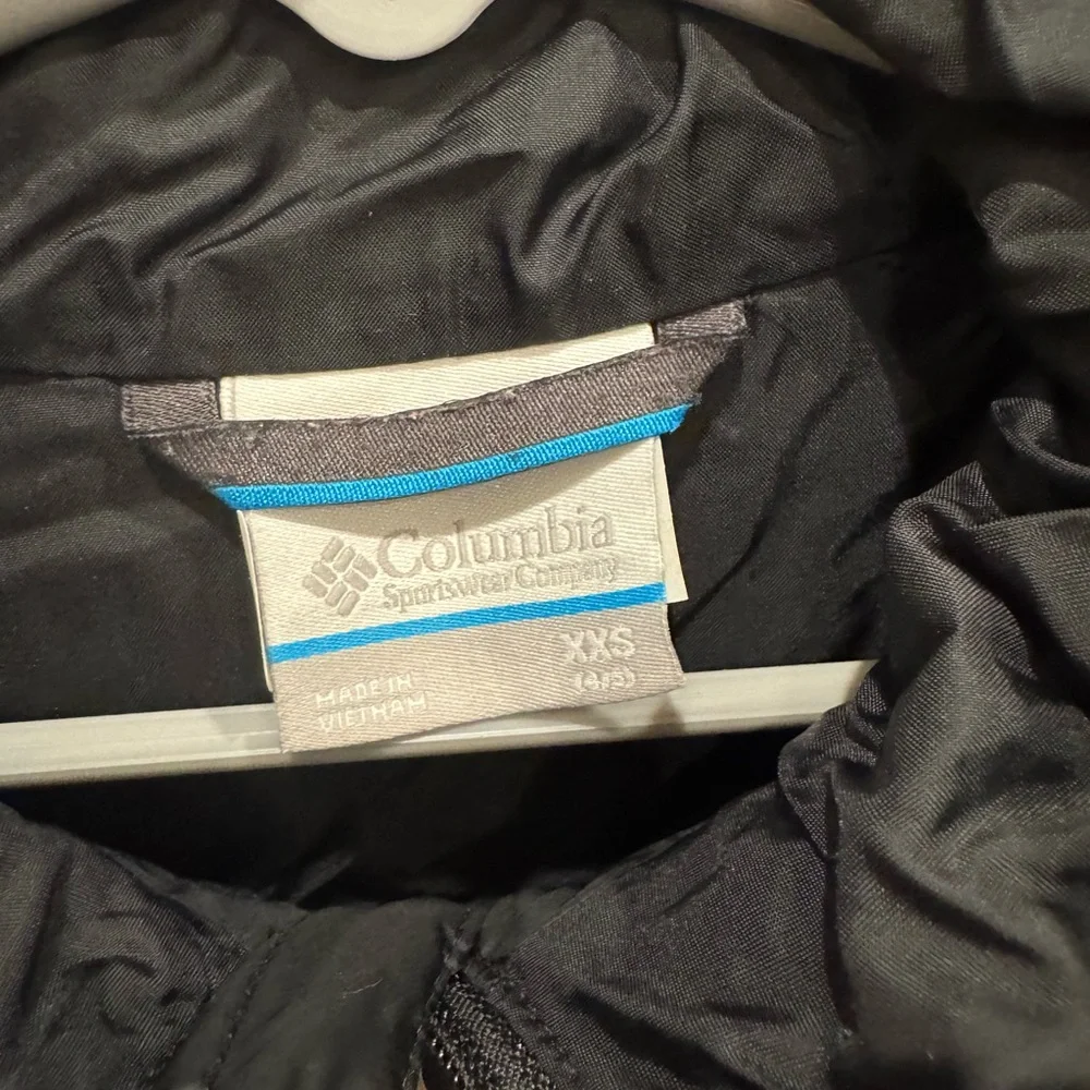 Columbia Kids Charcoal Puffer Jacket - Picture 3 of 3